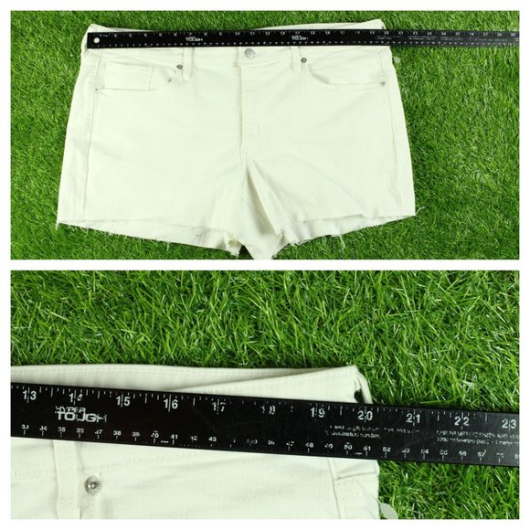 Ladies Universal Thread Jeans Shorts Size 18 - Picture 2 of 6